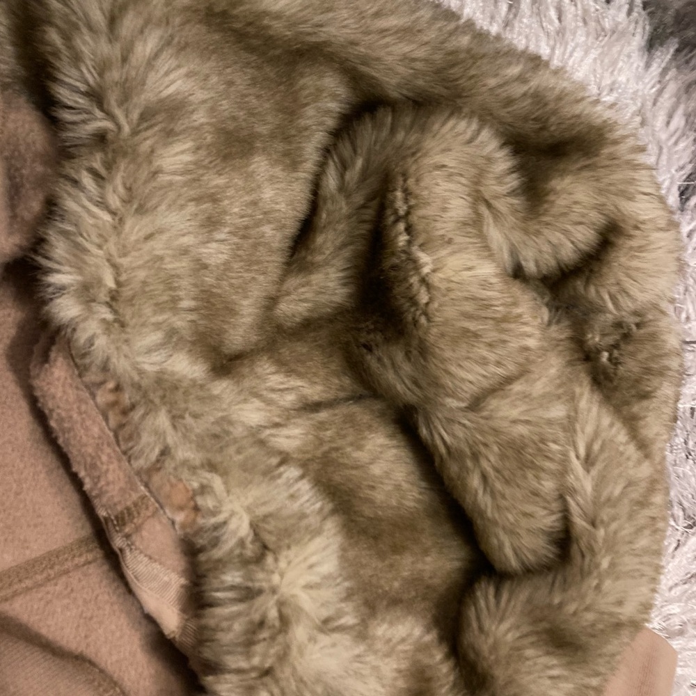 American Eagle 🦅 Outfitters hoodie !! - Picture 4 of 13